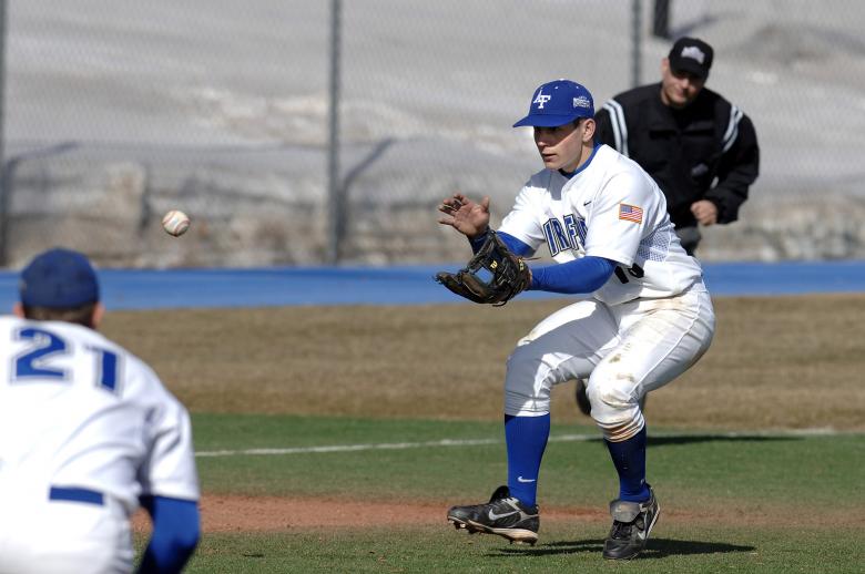 Free stock image of Baseball Player created by Pixabay