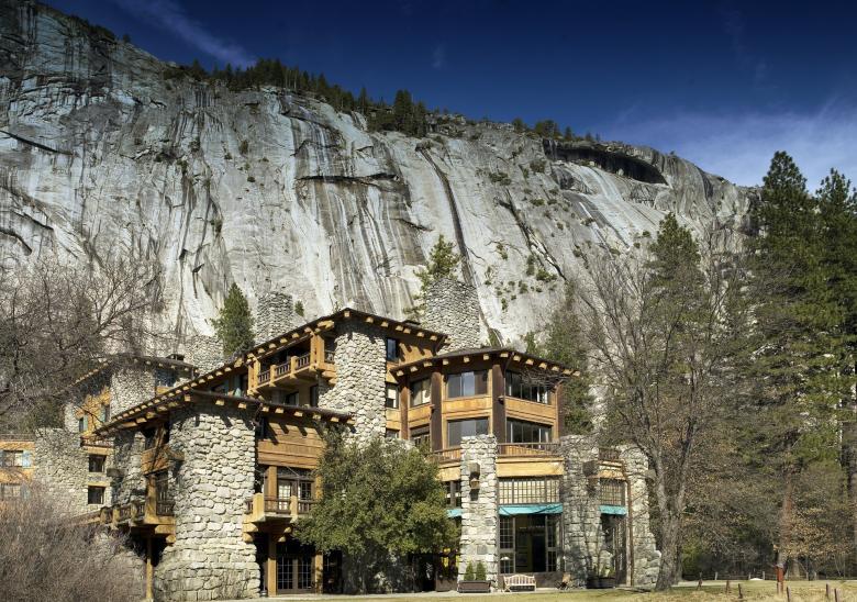 Free stock image of Ahwahnee Hotel created by Pixabay
