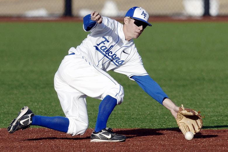 Free stock image of Baseball Player created by Pixabay