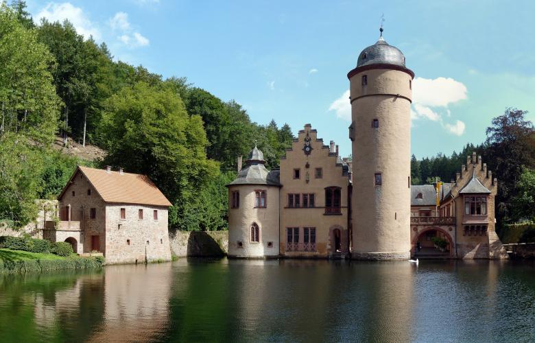 Free stock image of Mespelbrunn Castle created by Pixabay