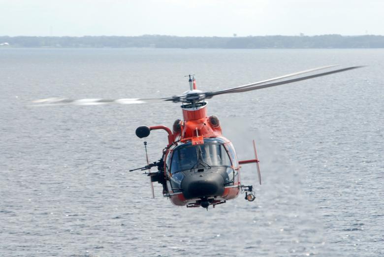 Free stock image of Helicopter over the River created by Pixabay