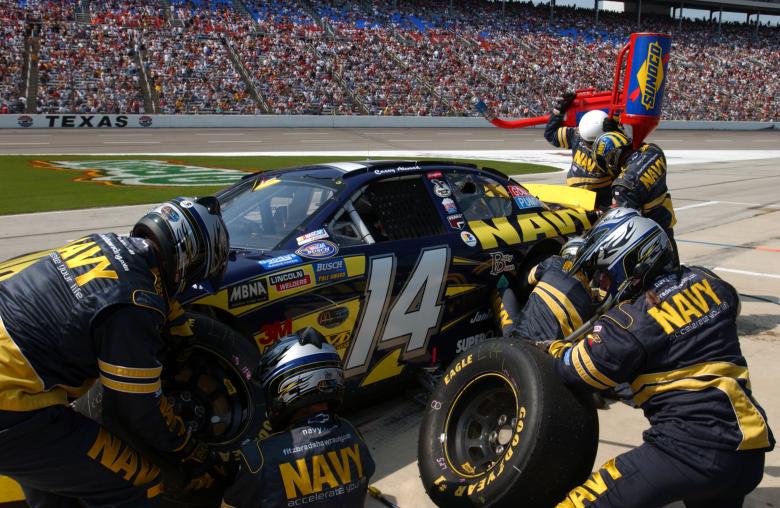 Free stock image of Pit Crew created by Pixabay