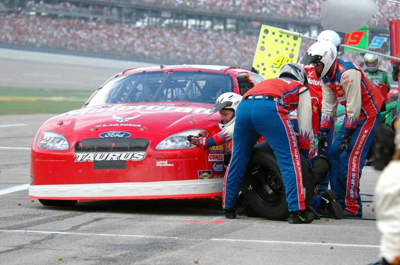 Free stock image of Pit Stop created by Pixabay