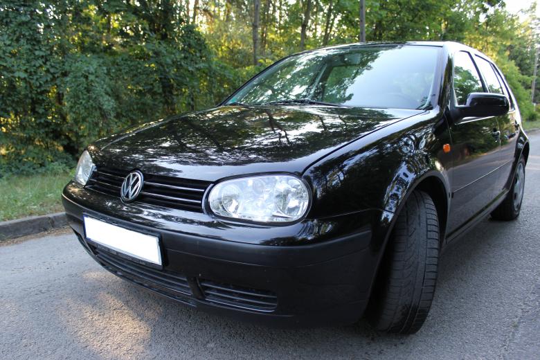 Free stock image of Volkswagen Golf created by slomek3