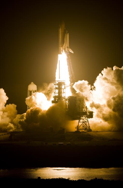 Free stock image of Space Shuttle Liftoff created by Pixabay