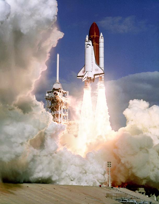 Free stock image of Space Shuttle Launch created by Pixabay