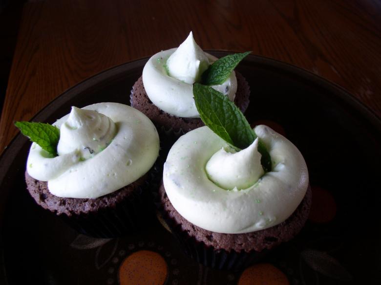 Free stock image of Mint Flavored Cupcakes created by Pixabay