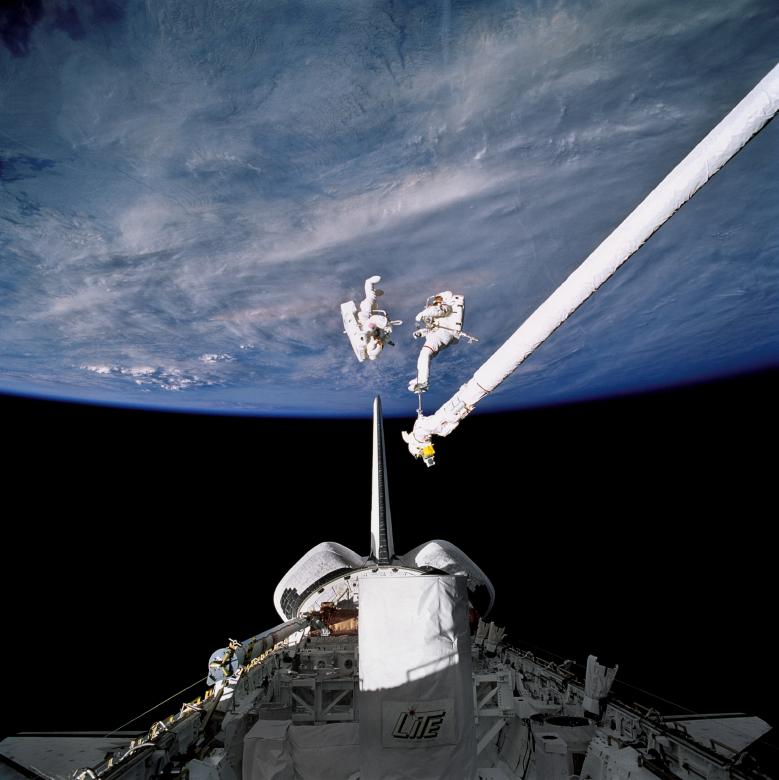 Free stock image of Astronauts in Space created by Pixabay