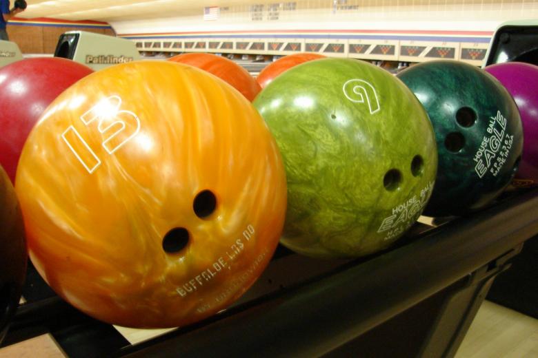 Free stock image of Bowling Balls created by Pixabay