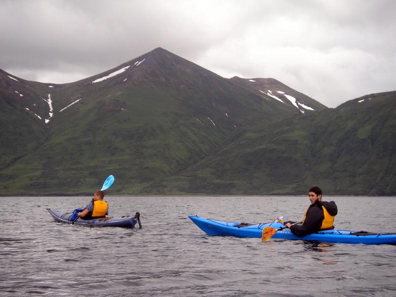 Free stock image of Kayaking in the River created by Pixabay
