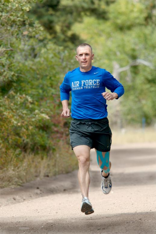 Free stock image of Air Force Runner created by Pixabay