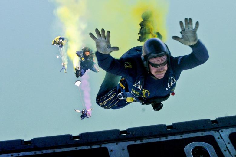 Free stock image of Skydiving created by Pixabay