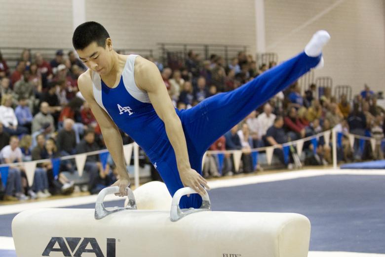 Free stock image of Pommel Horse created by Pixabay