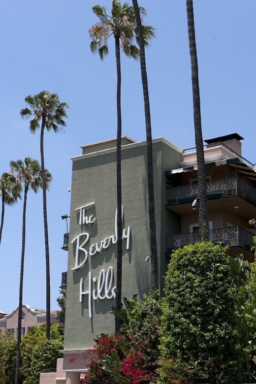 Free stock image of The Beverly Hills created by Pixabay