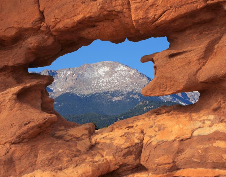 Free stock image of Pikes Peak created by Pixabay