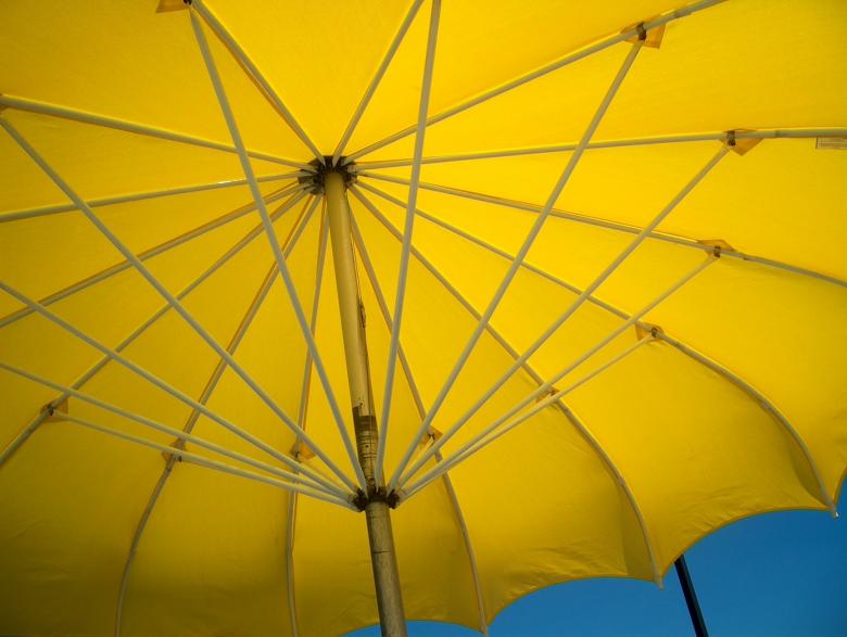 Free stock image of Yellow Umbrella created by Pixabay