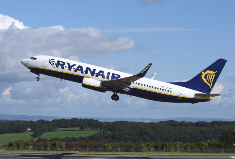 Free stock image of Ryan Air created by Pixabay