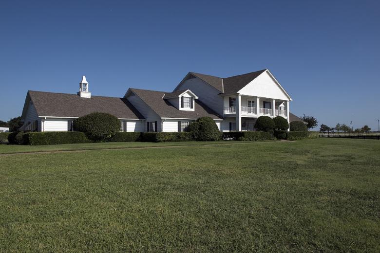 Free stock image of Southfork Ranch created by Pixabay