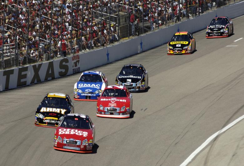 Free stock image of NASCAR Racing created by Pixabay