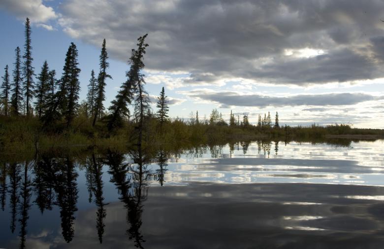 Free stock image of Reflective Lake created by Pixabay