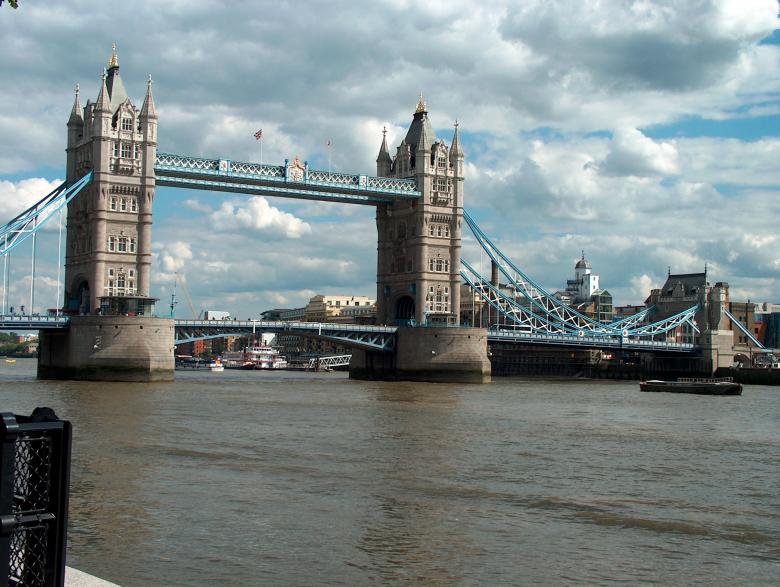 Free stock image of Tower Bridge created by Pixabay