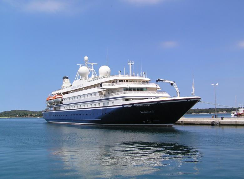 Free stock image of Travelling on the yacht created by Pixabay