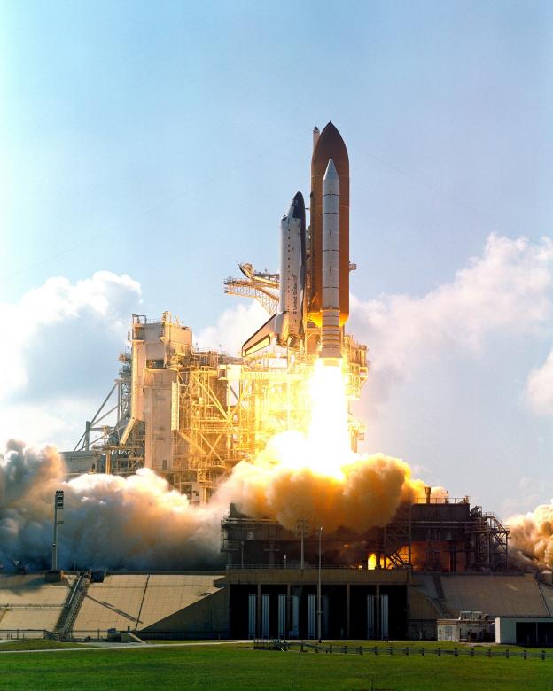 Free stock image of Atlantis Space Shuttle launch created by Pixabay