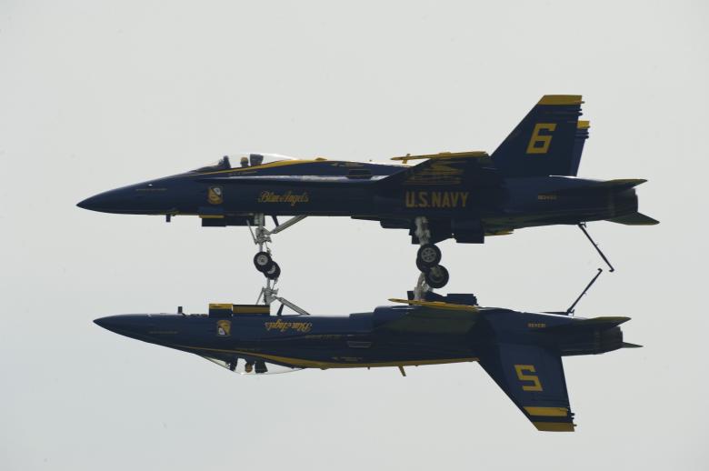 Free stock image of Blue Angels created by Pixabay