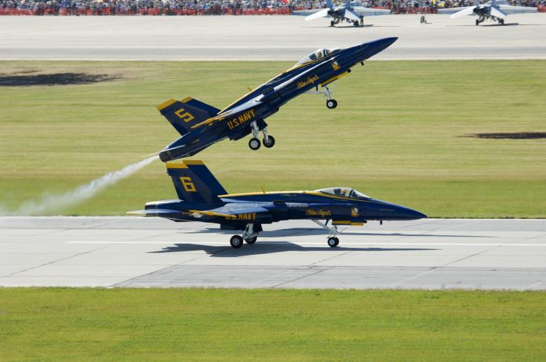 Free stock image of Blue Angels created by Pixabay