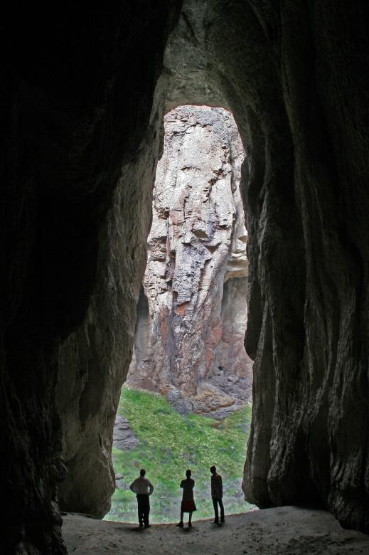 Free stock image of Giant Cave created by Pixabay