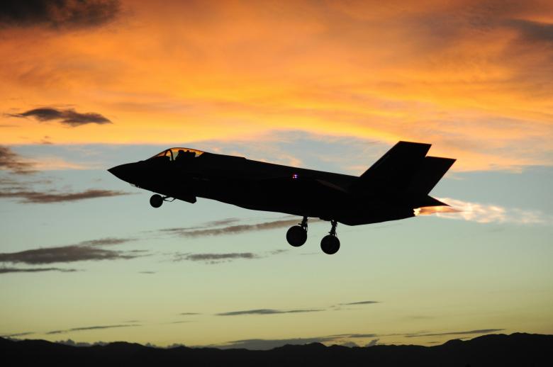 Free stock image of Flying Jet created by Pixabay