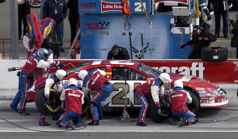 Free stock image of Pit Crew created by Pixabay