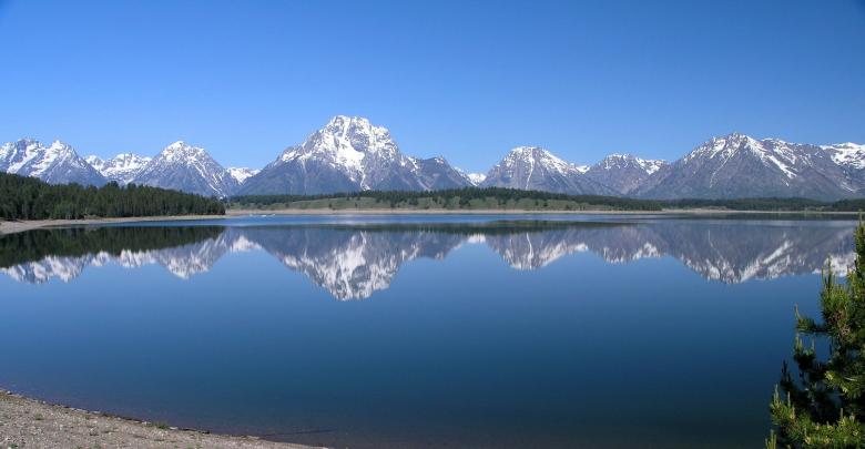 Free stock image of Mount Moran created by Pixabay