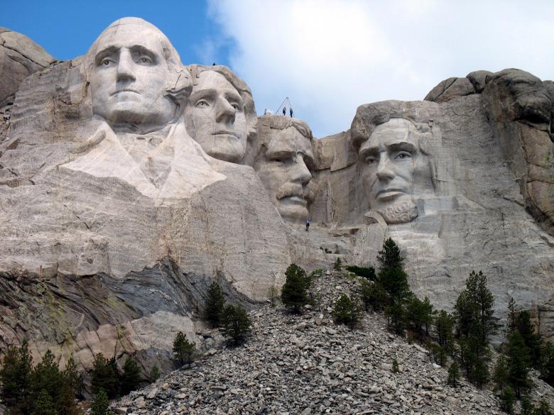 Free stock image of Mount Rushmore created by Pixabay