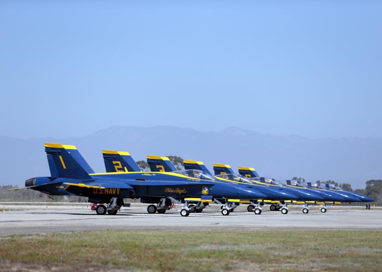 Free stock image of Blue Angels created by Pixabay