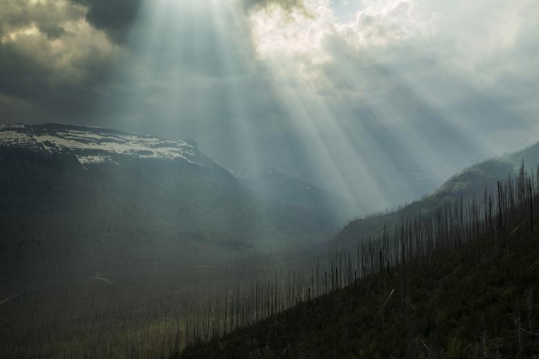 Free stock image of Crepuscular Rays created by Pixabay