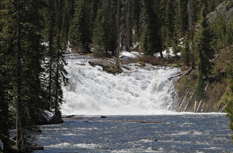 Free stock image of Lewis Falls created by Pixabay