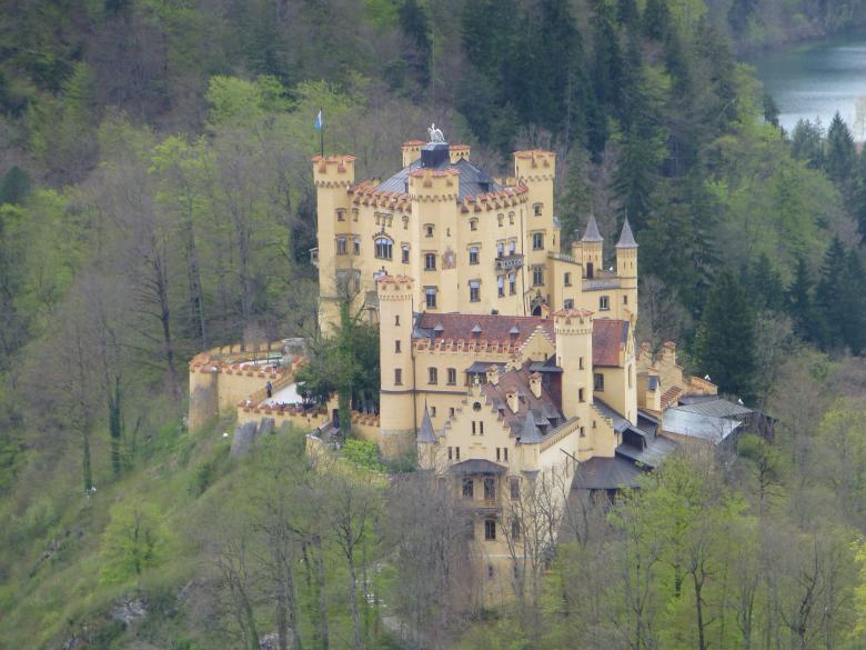 Free stock image of Neuschwanstein Castle created by Pixabay