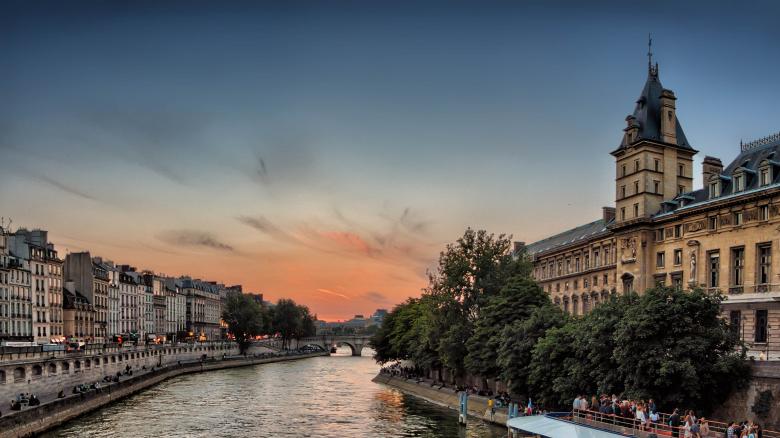 Free stock image of Seine River created by Pixabay