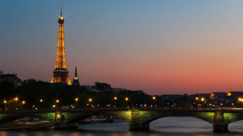 Free stock image of Eiffel Tower created by Pixabay