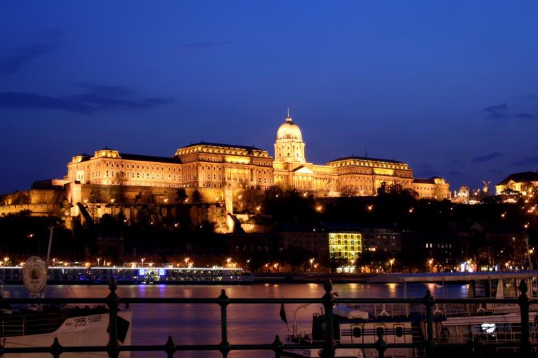 Free stock image of Buda Castle created by Pixabay