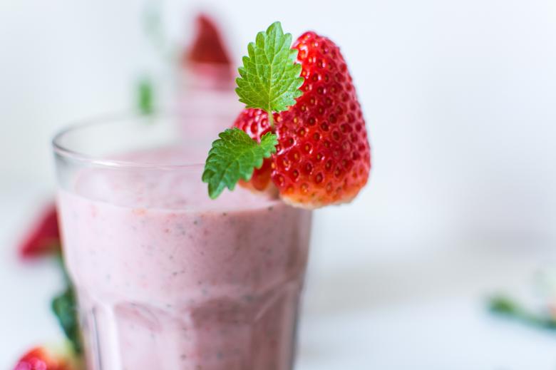 Free stock image of Strawberry Milkshake created by Pixabay
