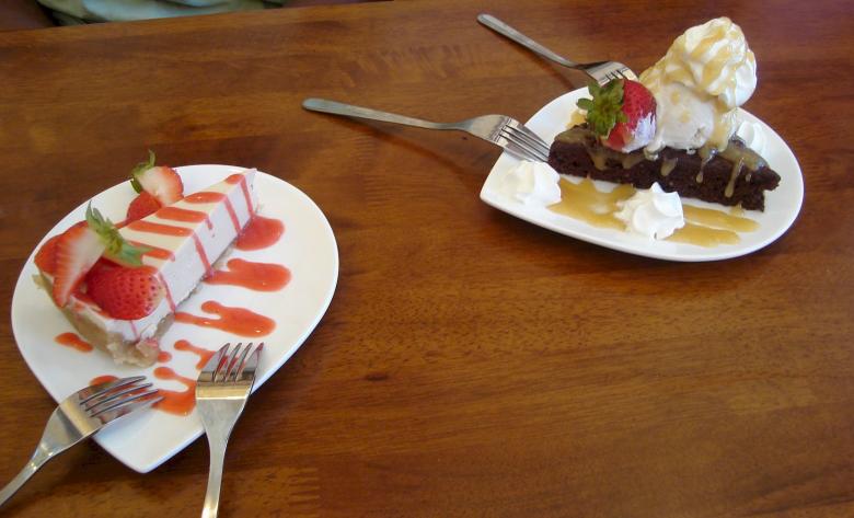 Free stock image of Eating Cheesecakes created by Pixabay