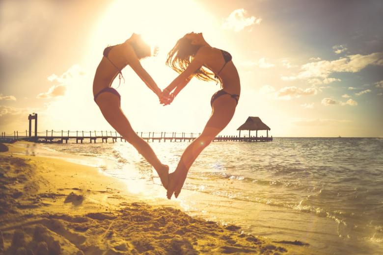 Free stock image of Beach Heart created by Pixabay