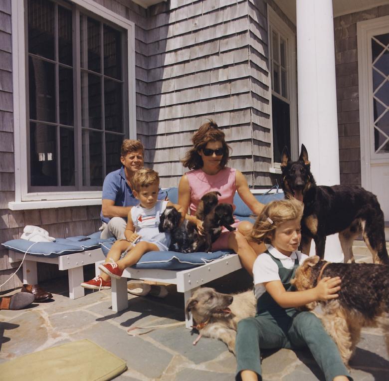 Free stock image of John Kennedy Family created by Pixabay