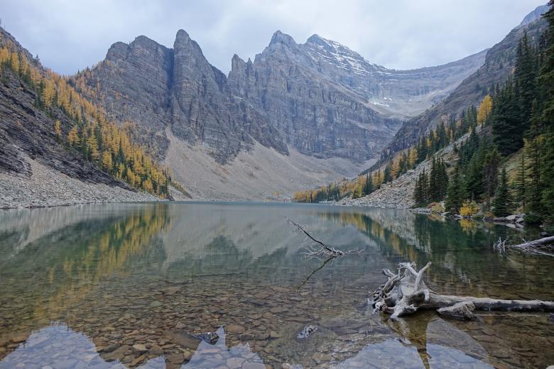 Free stock image of Lake Agnes created by Pixabay