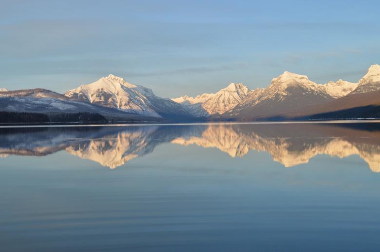 Free stock image of Lake Mcdonald created by Pixabay