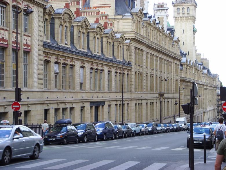 Free stock image of Sorbonne University created by Pixabay