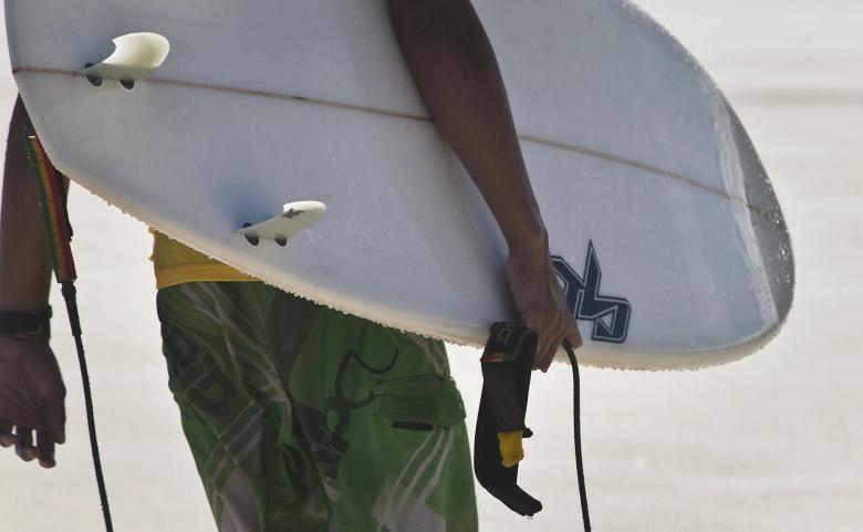 Free stock image of Surfer on the Shore created by Pixabay
