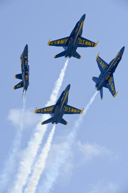 Free stock image of Blue Angels created by Pixabay
